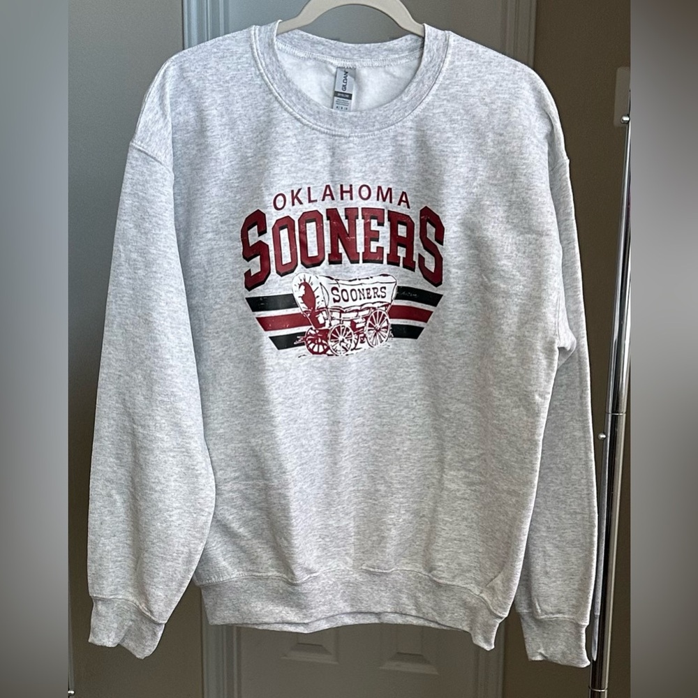 Gildan Gray Oklahoma Sooners Crewneck Sweatshirt NWOT